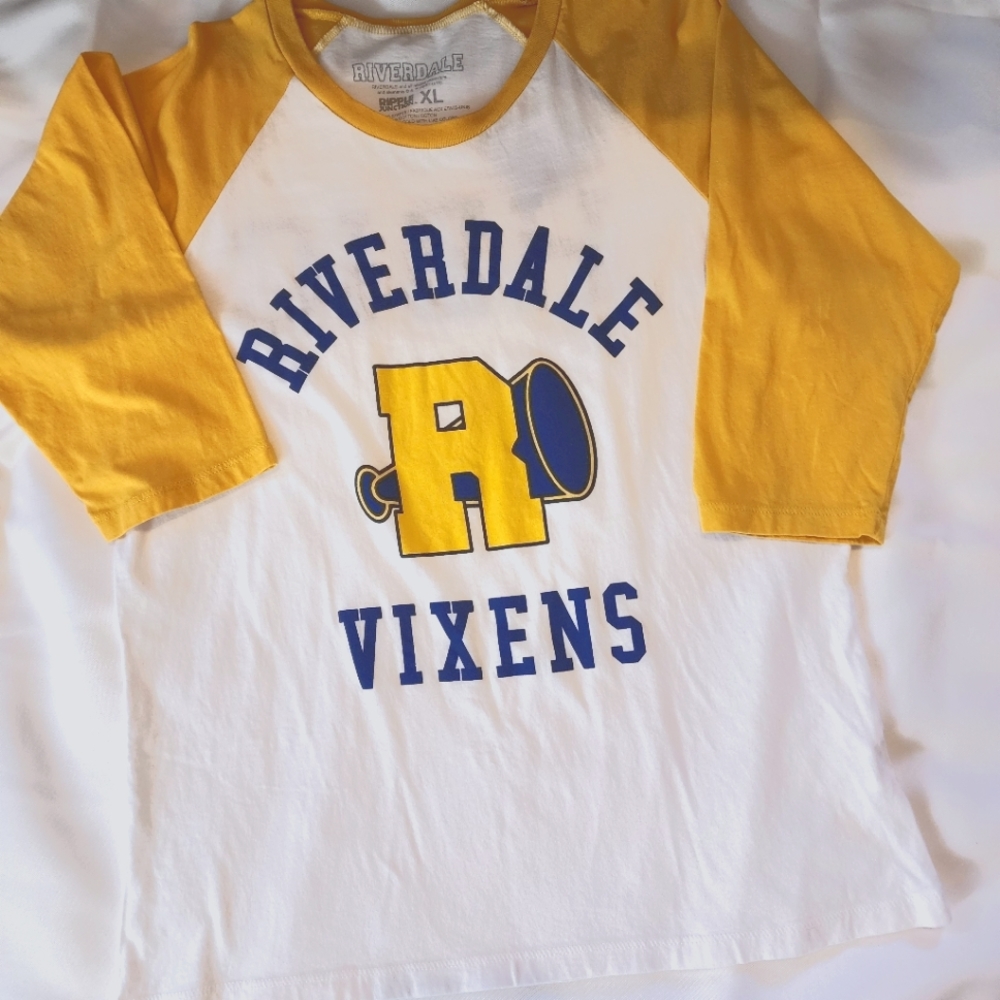 NWOT Riverdale Womens 3/4 Sleeve Sporty Graphic Yellow & White XL Tshirt